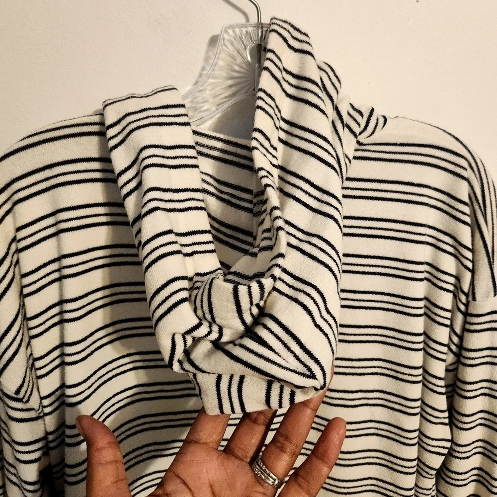 J. Crew | Women's Cream and Black Striped Hoodie Pullover (Size Large)